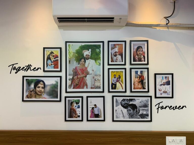 CUSTOMIZED FRAME